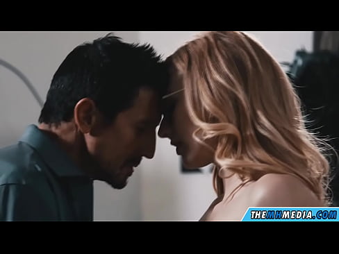 ❤️ Romantische seks met een sletterig blondje Sluts at us